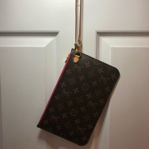 Authentic Louis Vuitton Neverfull Pouch